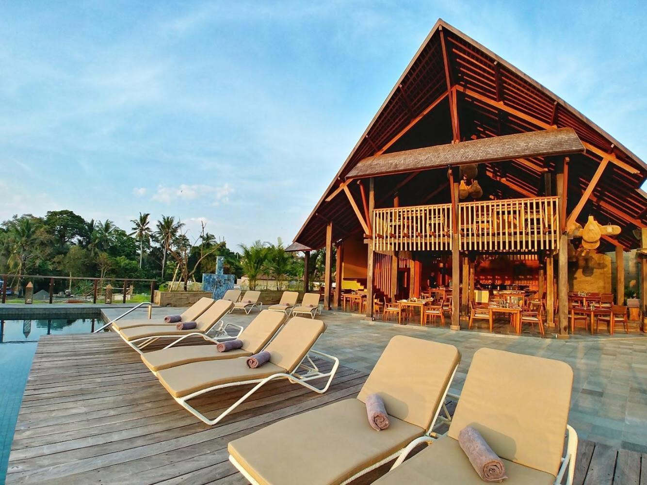 Tejaprana Bisma - CHSE Certified Ubud Exterior foto The swimming pool at the resort