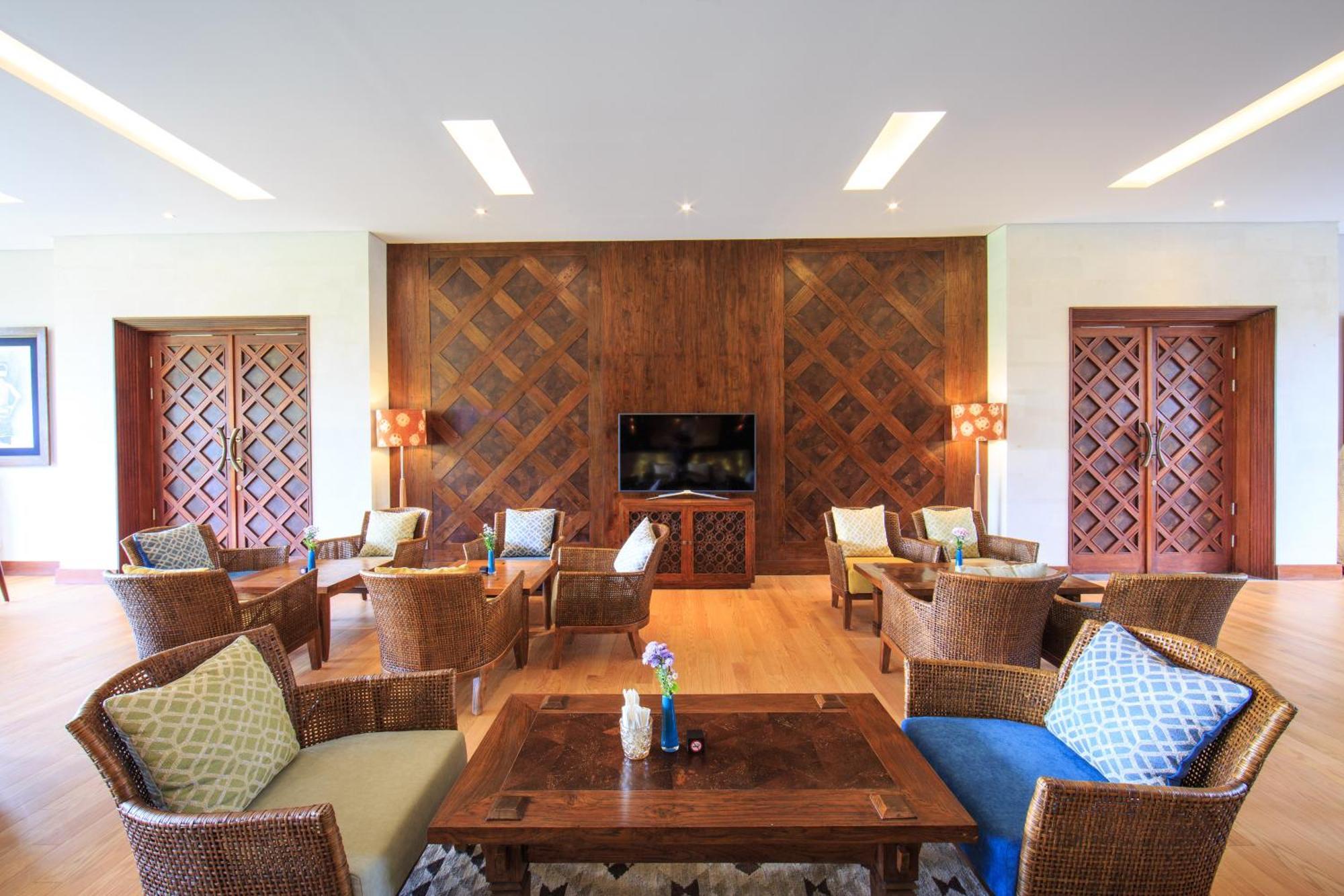 Tejaprana Bisma - CHSE Certified Ubud Exterior foto The lounge at Male International Airport
