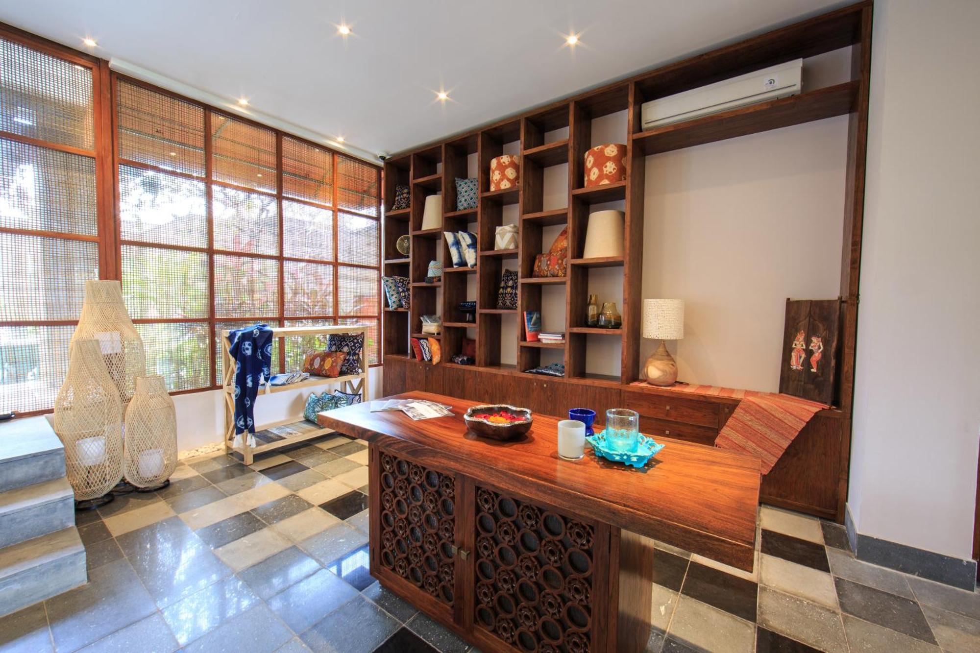Tejaprana Bisma - CHSE Certified Ubud Exterior foto A traditional tailor shop in India