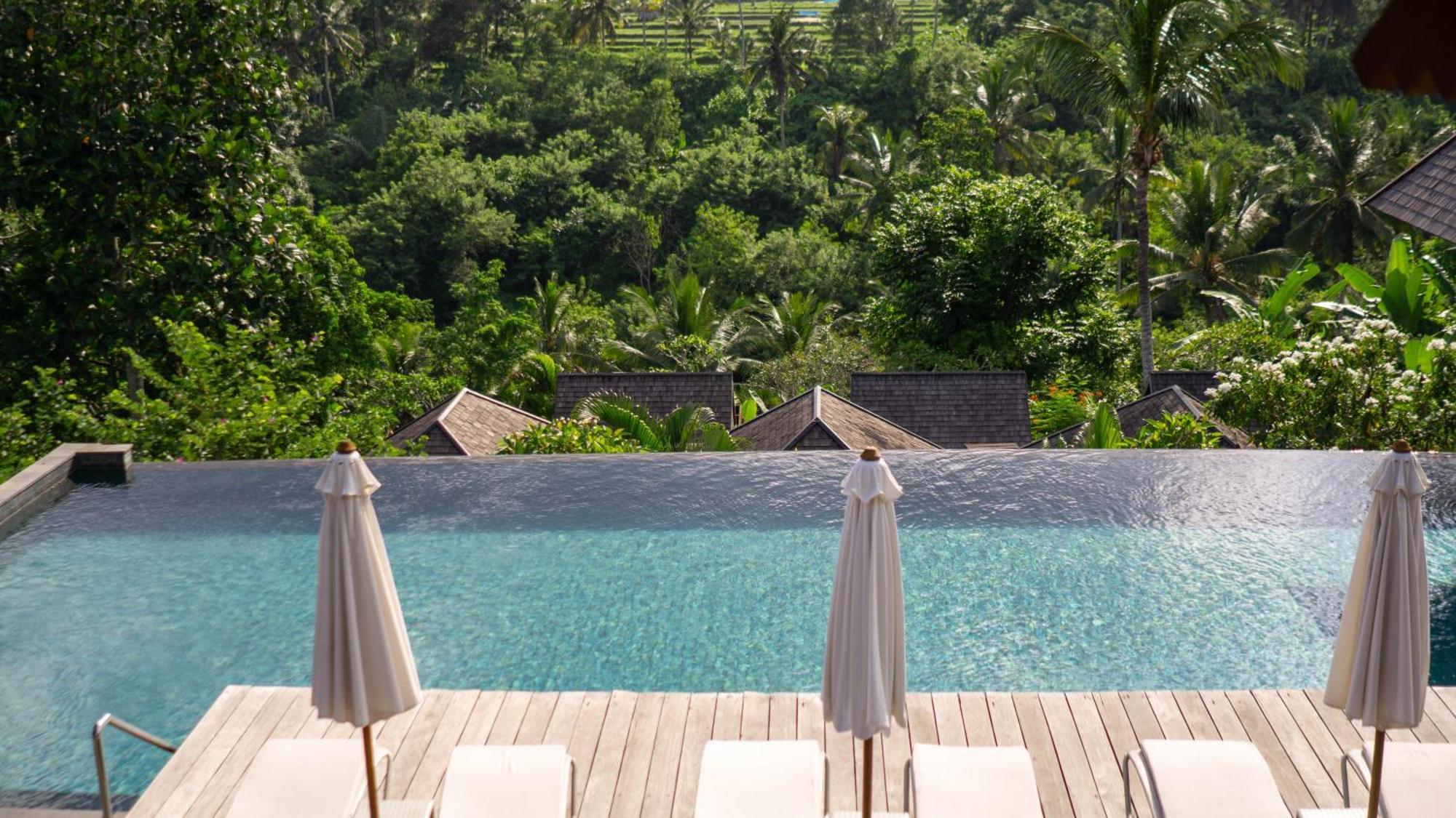 Tejaprana Bisma - CHSE Certified Ubud Exterior foto The swimming pool at the resort