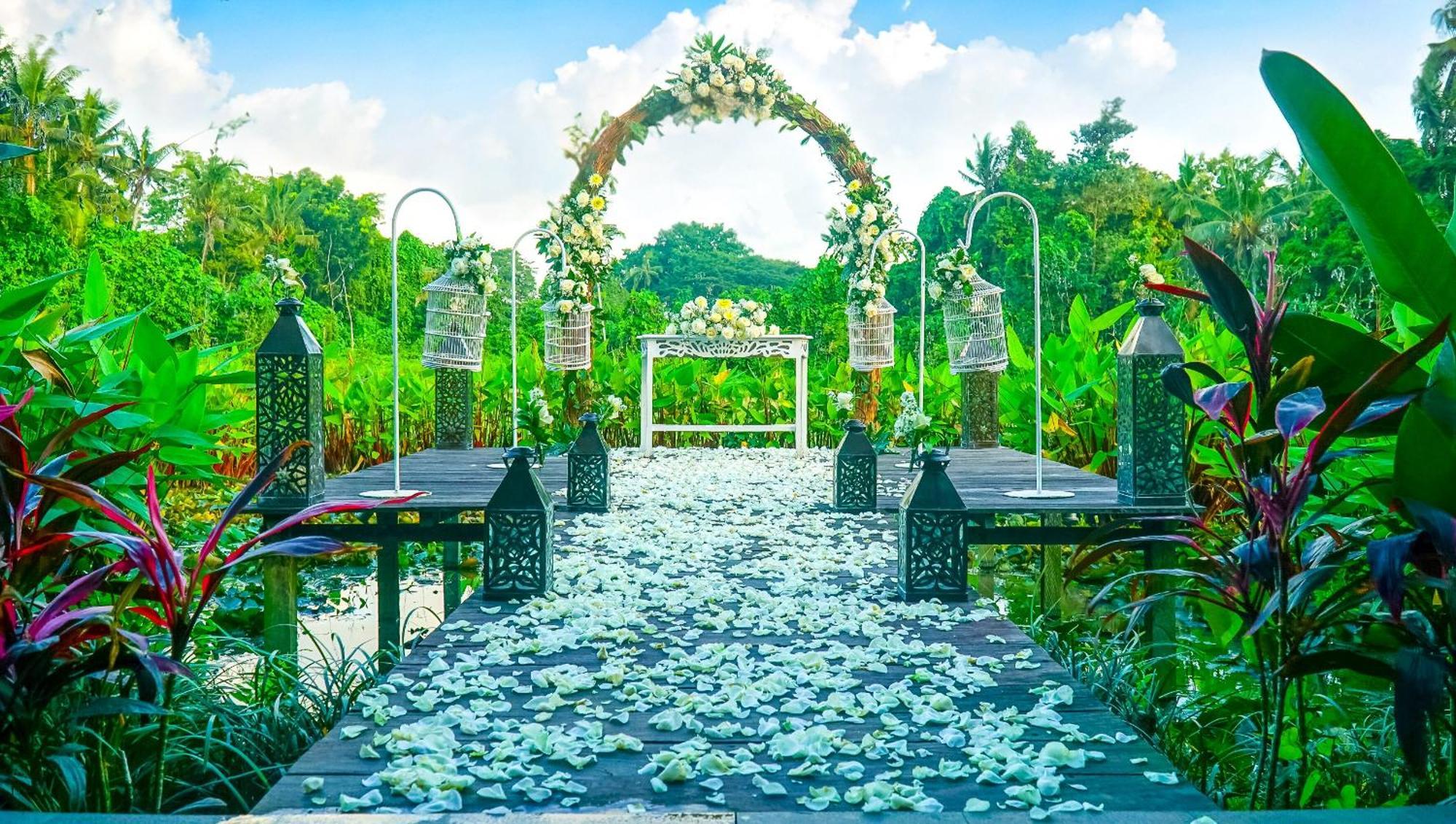 Tejaprana Bisma - CHSE Certified Ubud Exterior foto The Chapel of the Flowers
